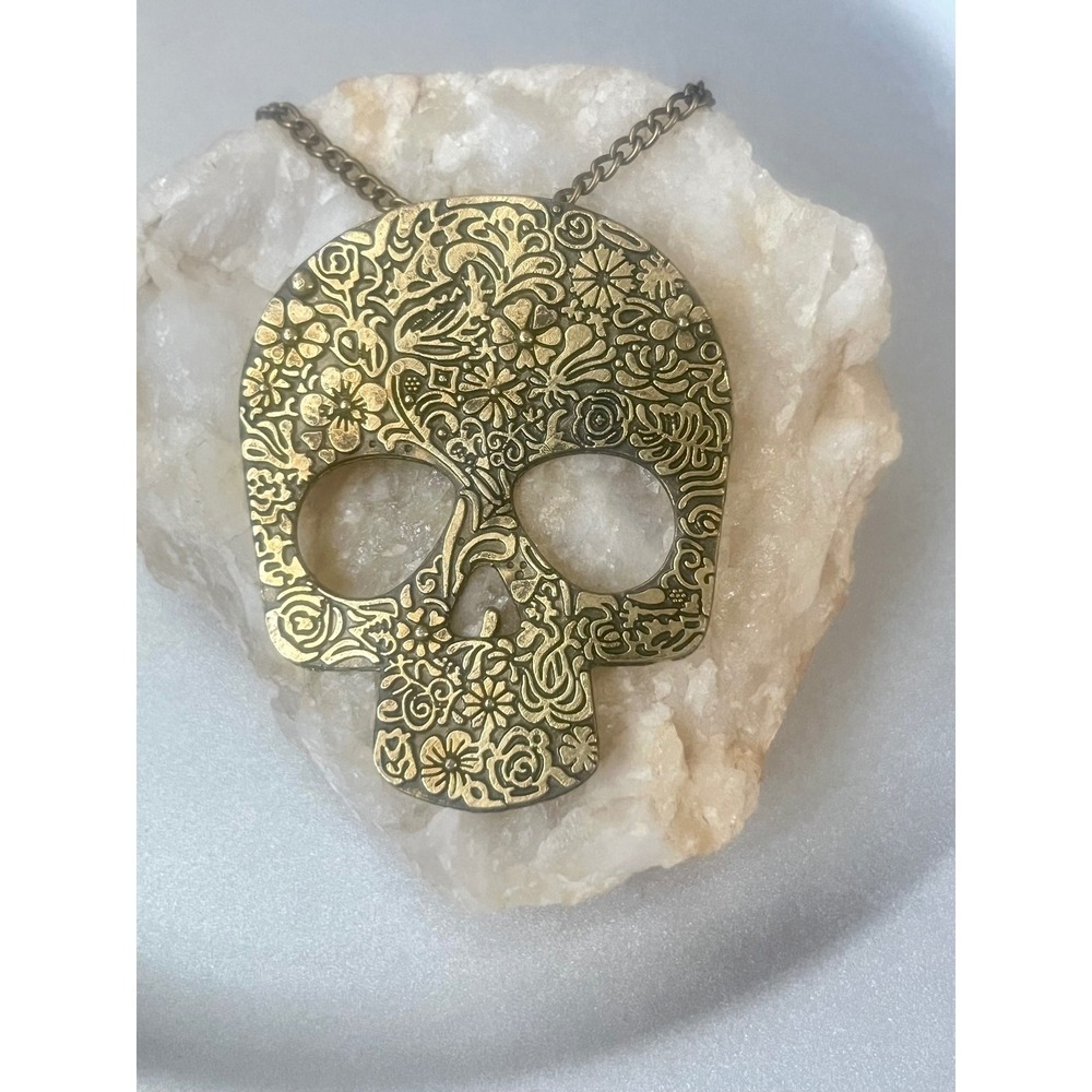 New Skull Pendant Necklace Floral Etched Bohemian Statement Jewelry - Picture 9 of 11